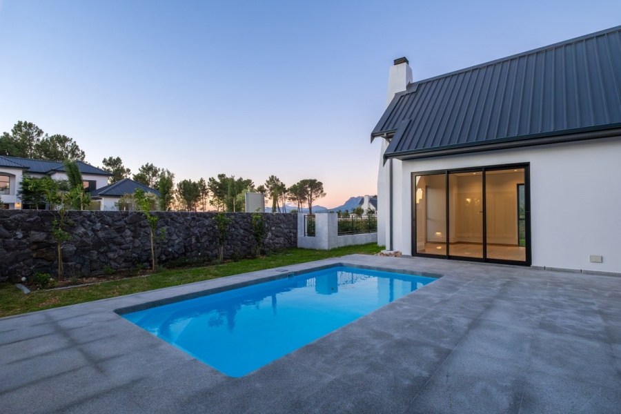 5 Bedroom Property for Sale in Val De Vie Estate Western Cape